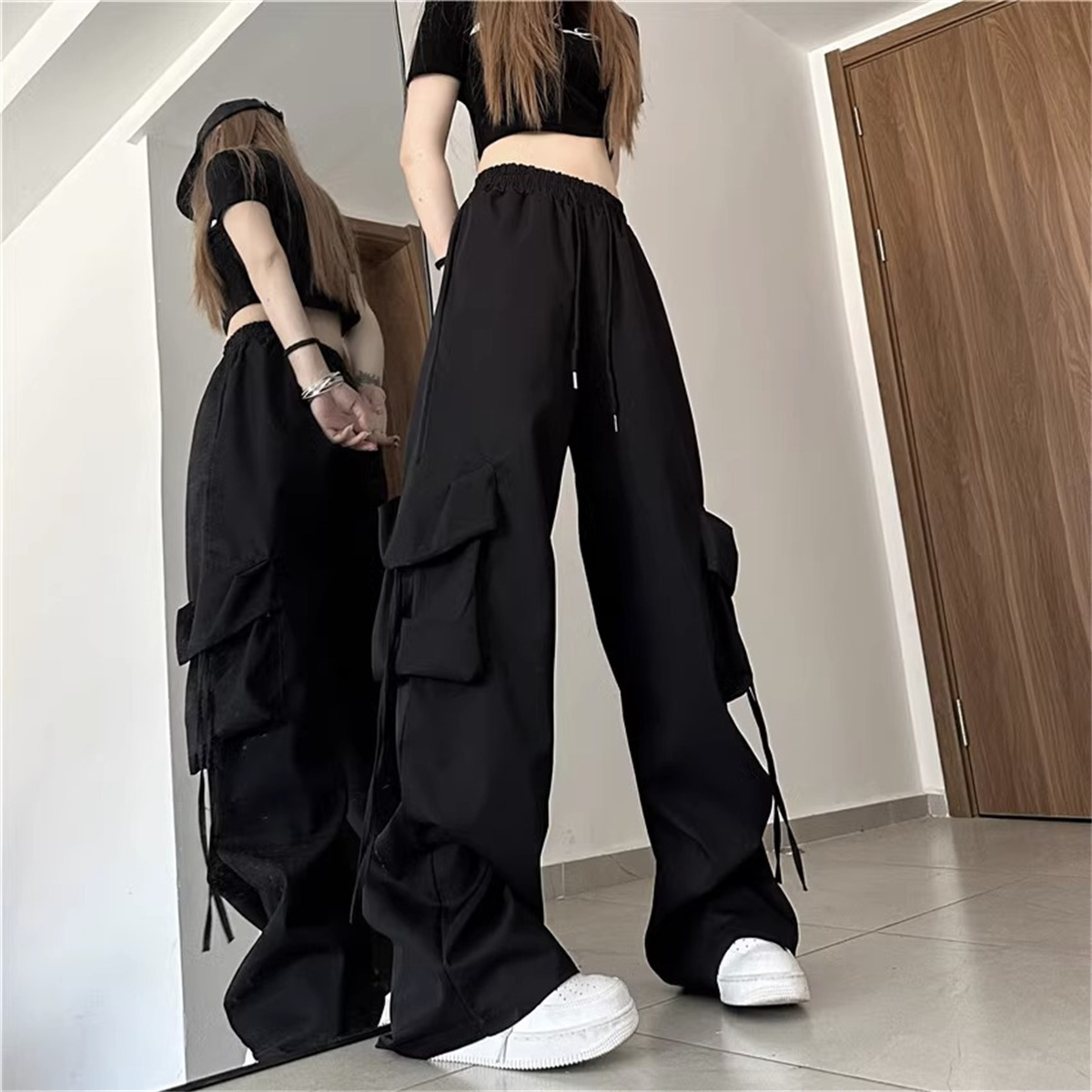 Street Fashion Photography - Plus Size Women Cargo Pants High