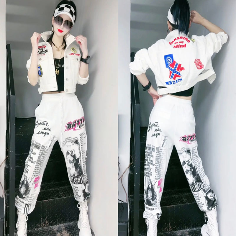 Street Fashion Photography - 2024 Spring Autumn Fashion Graffiti Hole