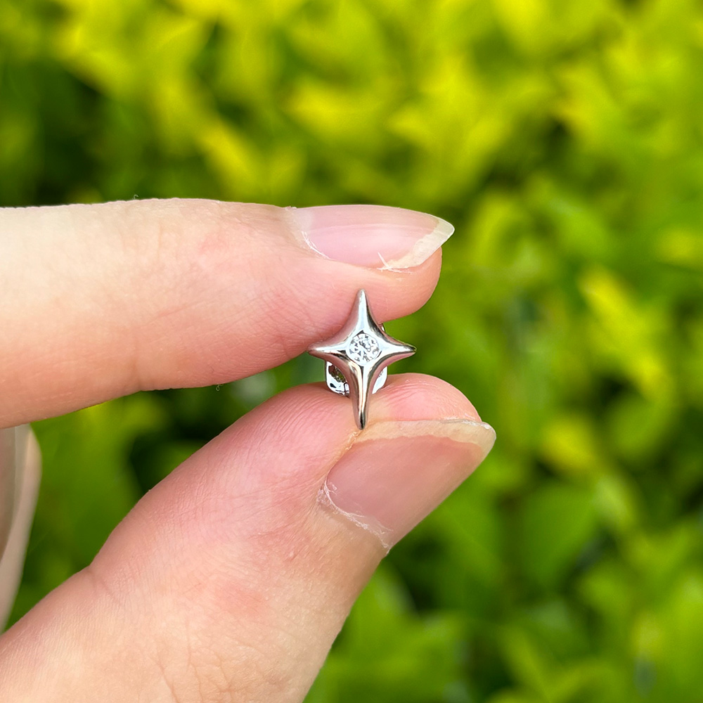 Fashionable Four-Pointed Star  - Street Fashion Photography review and price